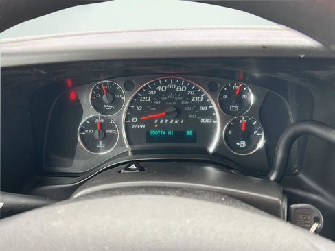 Used 2020 Chevrolet Express 3500 LT w/ LT Preferred Equipment Group RWD image 13