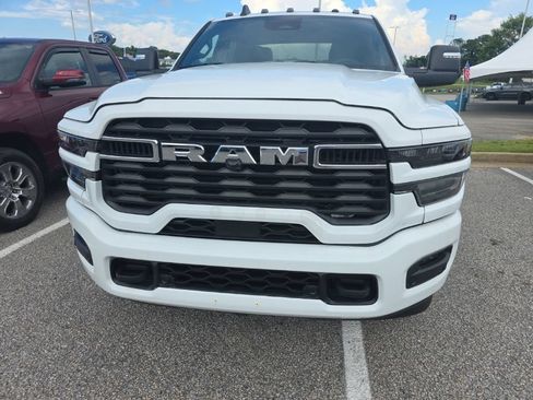 Used 2025 RAM 3500 Big Horn AWD/4WD image 8