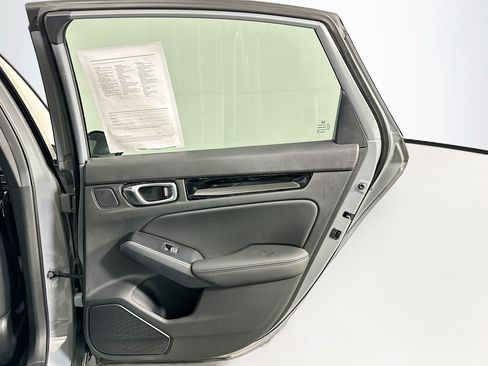 Used 2025 Honda Civic Sport image 31