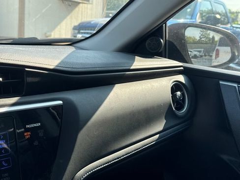 Used 2017 Toyota Corolla SE w/ Carpet Mat Package (TMS) FWD image 29