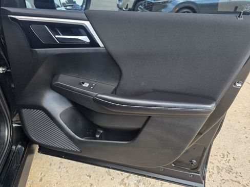 Used 2024 Mitsubishi Outlander ES FWD image 17