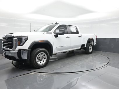 Used 2025 GMC Sierra 2500 Pro w/ Convenience Package