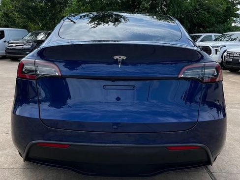 Used 2025 Tesla Model Y Long Range RWD image 8