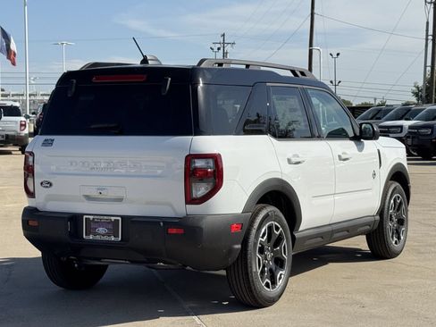 New 2026 Ford Bronco Sport Outer Banks AWD/4WD image 5