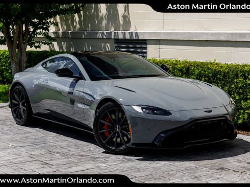 Used 2021 Aston Martin V8 Vantage Coupe RWD image 1
