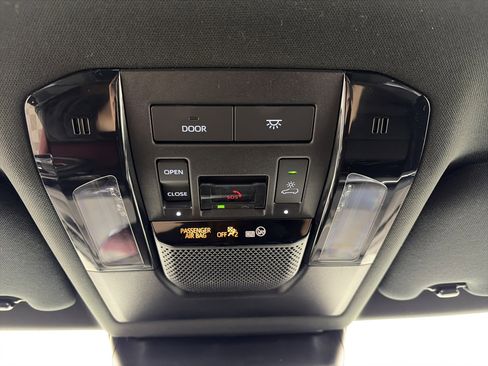 Used 2025 Lexus GX 550 image 30