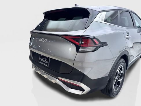 Used 2025 Kia Sportage LX FWD image 18