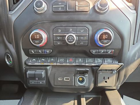 Used 2021 GMC Sierra 1500 Denali w/ Denali Ultimate Package AWD/4WD image 25
