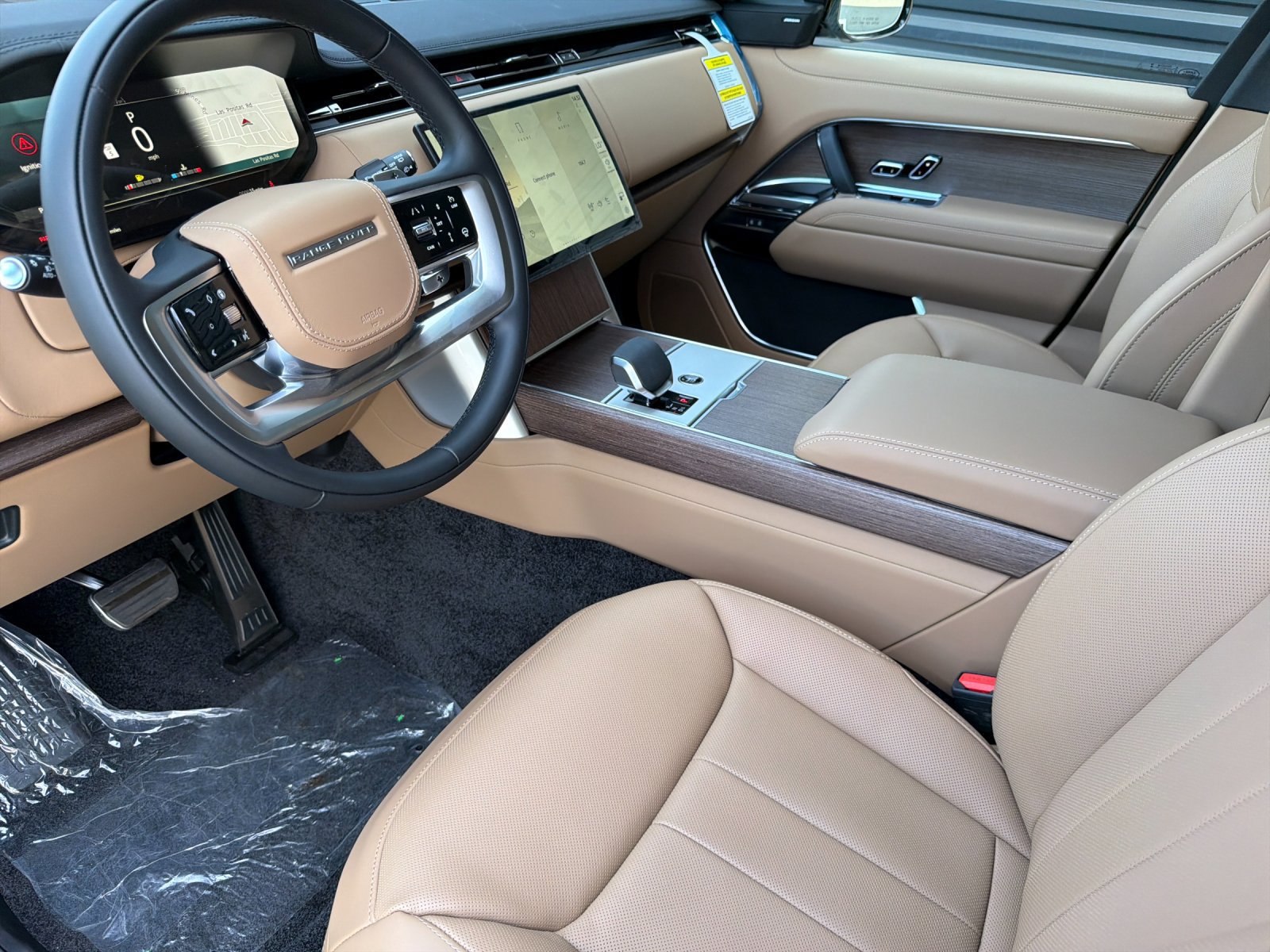 New 2026 Land Rover Range Rover Long Wheelbase SE AWD/4WD image 10