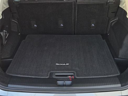 Used 2026 Nissan Rogue S FWD image 9