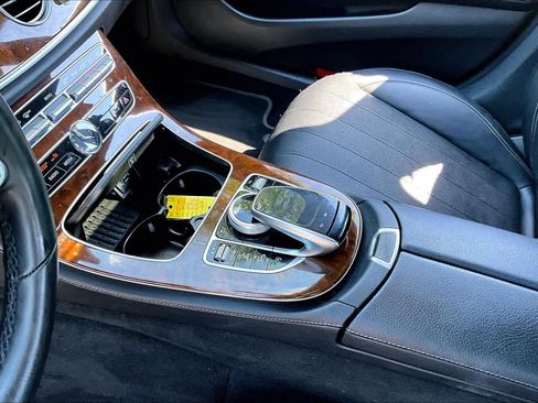 Used 2020 Mercedes-Benz E 350 4MATIC Sedan image 17