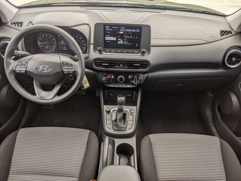 Used 2023 Hyundai Kona SE w/ Cargo Package image 9