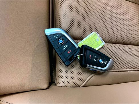 Used 2025 BMW M340i w/ Premium Package image 14