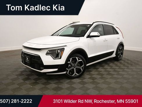 Certified 2025 Kia Niro EX Touring FWD image 1