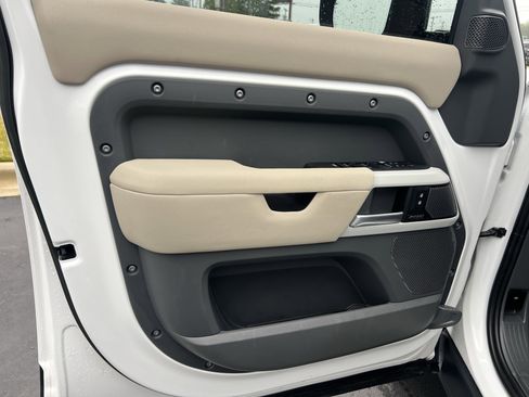Certified 2023 Land Rover Defender 110 X-Dynamic SE AWD/4WD image 14