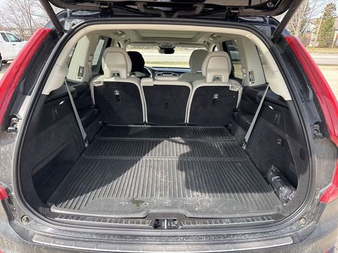 Used 2023 Volvo XC90 B5 Core w/ Protection Package Premier image 17
