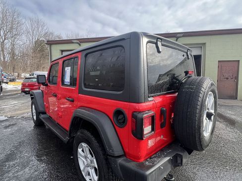 Used 2019 Jeep Wrangler Unlimited Sport S image 5