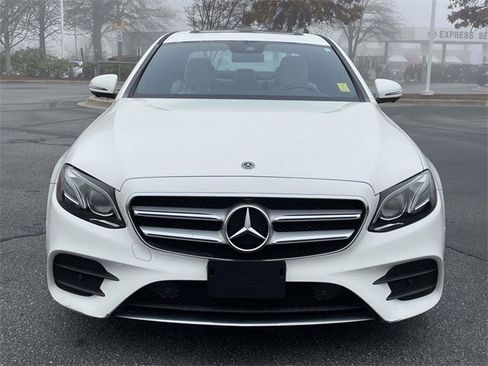 Used 2019 Mercedes-Benz E 300 4MATIC image 8