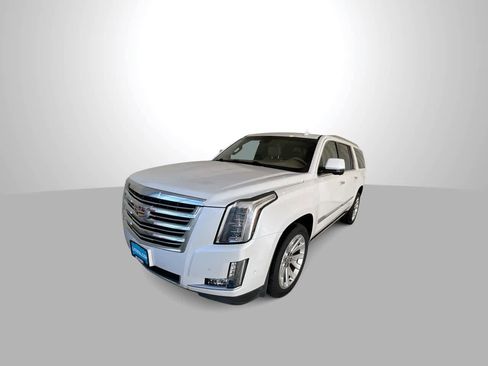 Used 2020 Cadillac Escalade ESV Platinum image 4