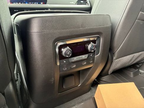 New 2026 Chevrolet Tahoe High Country AWD/4WD image 18