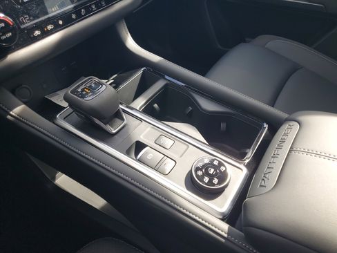 New 2026 Nissan Pathfinder SL w/ SL Premium Package image 10