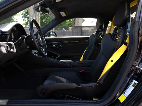 Used 2018 Porsche 911 GT3 RWD image 9