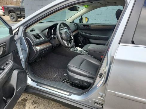 Used 2018 Subaru Outback 2.5i Limited image 11