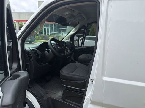 Used 2023 RAM ProMaster 2500 FWD image 6