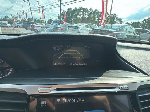 Used 2016 Honda Accord Touring image 26