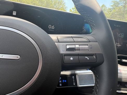 Used 2026 Hyundai Kona SEL Premium FWD image 36