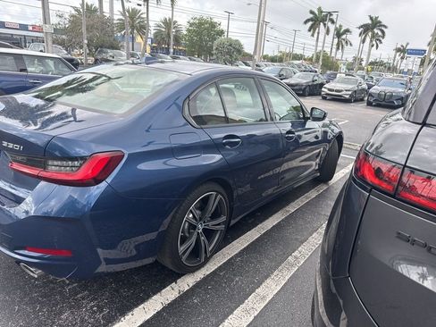 Used 2023 BMW 330i Sedan w/ Driving Assistance Package image 6