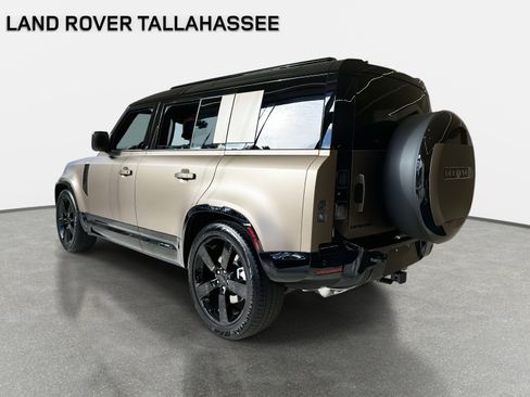 New 2026 Land Rover Defender 110 X-Dynamic SE image 2