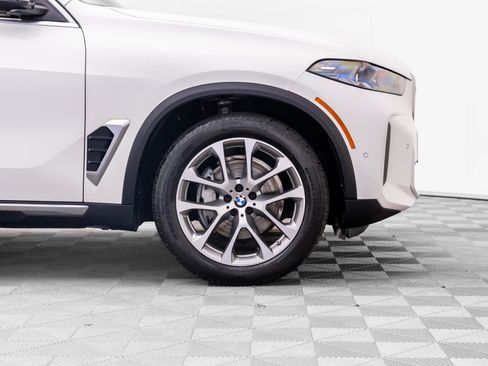 Certified 2024 BMW X5 xDrive40i w/ Executive Package AWD/4WD image 38