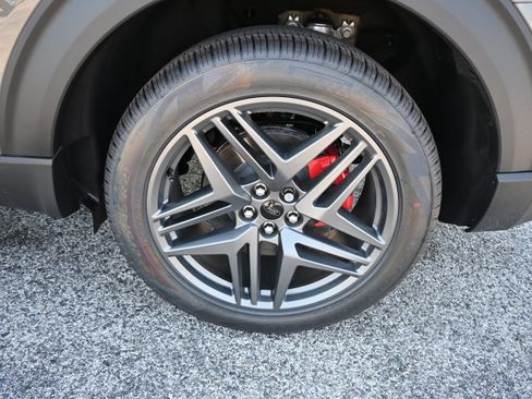 New 2026 Ford Explorer ST-Line w/ ST-Line Street Pack RWD image 13