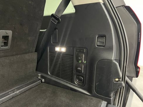 Used 2025 Ford Expedition Platinum image 45