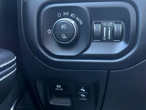 Used 2022 RAM 1500 Limited w/ Body Color Bumper Group AWD/4WD image 43