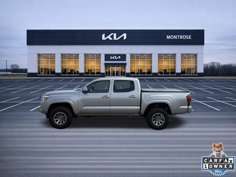 Used 2023 Toyota Tacoma SR AWD/4WD image 8