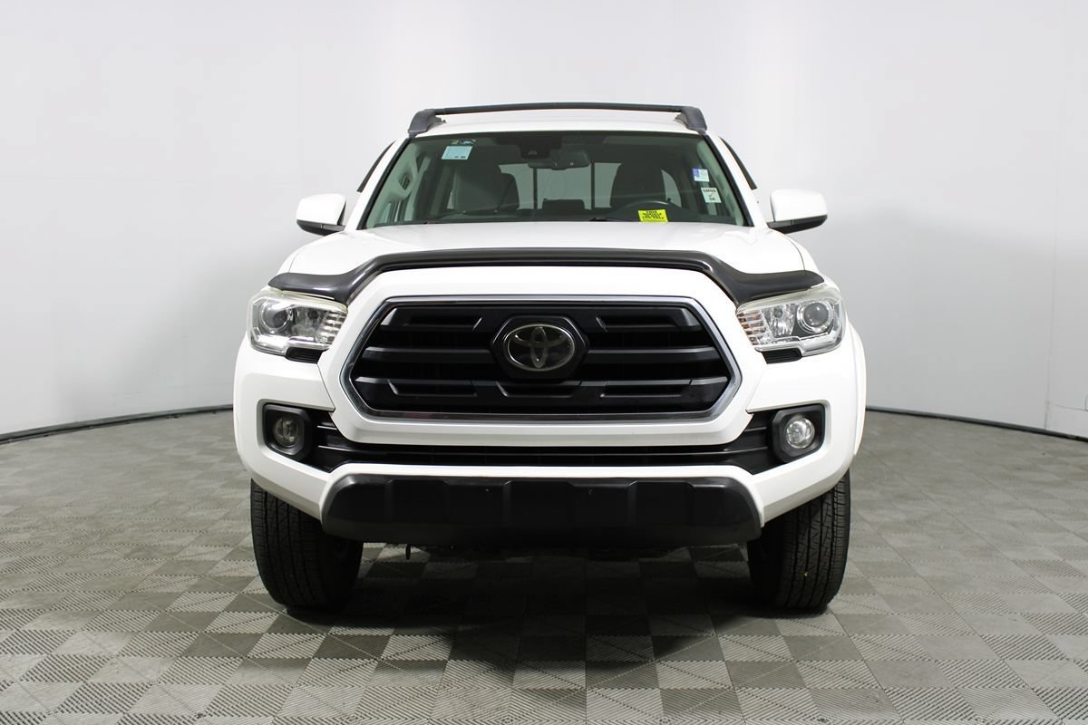 Used 2018 Toyota Tacoma SR5 RWD image 2