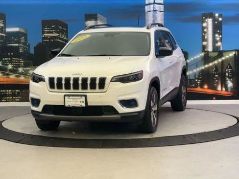 Certified 2022 Jeep Cherokee Limited AWD/4WD image 4