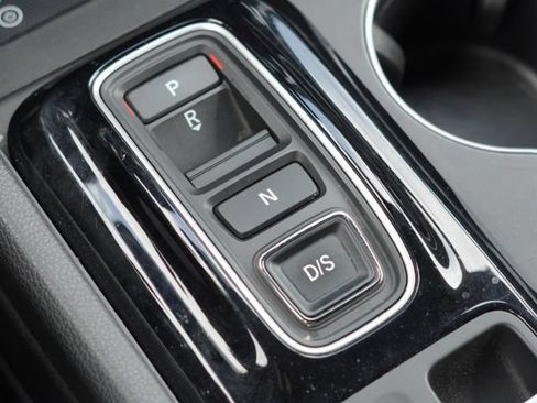 Used 2025 Honda Pilot Black Edition image 35