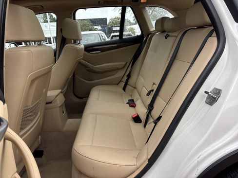 Used 2015 BMW X1 sDrive28i RWD image 31