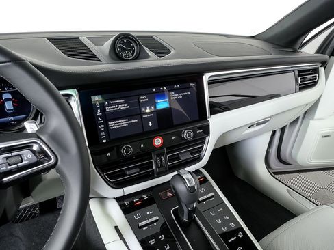 New 2026 Porsche Macan S image 13