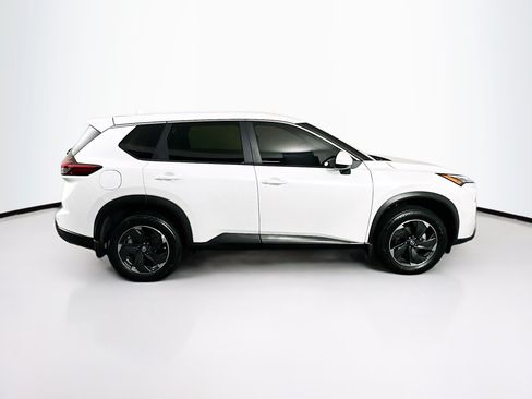 Used 2024 Nissan Rogue SV FWD image 10