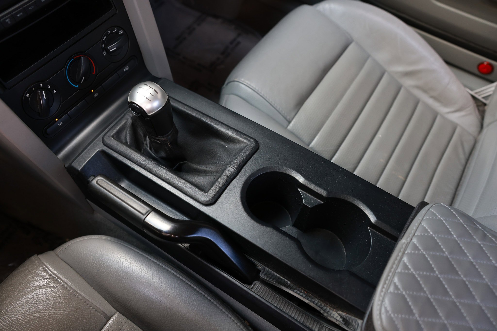 Used 2006 Ford Mustang GT Premium RWD image 40