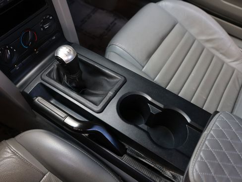 Used 2006 Ford Mustang GT Premium RWD image 40