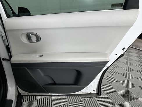 Used 2024 Hyundai Ioniq 5 SEL RWD image 30