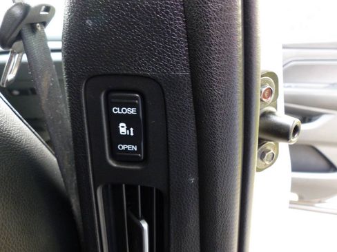 Used 2025 Honda Odyssey EX-L image 52