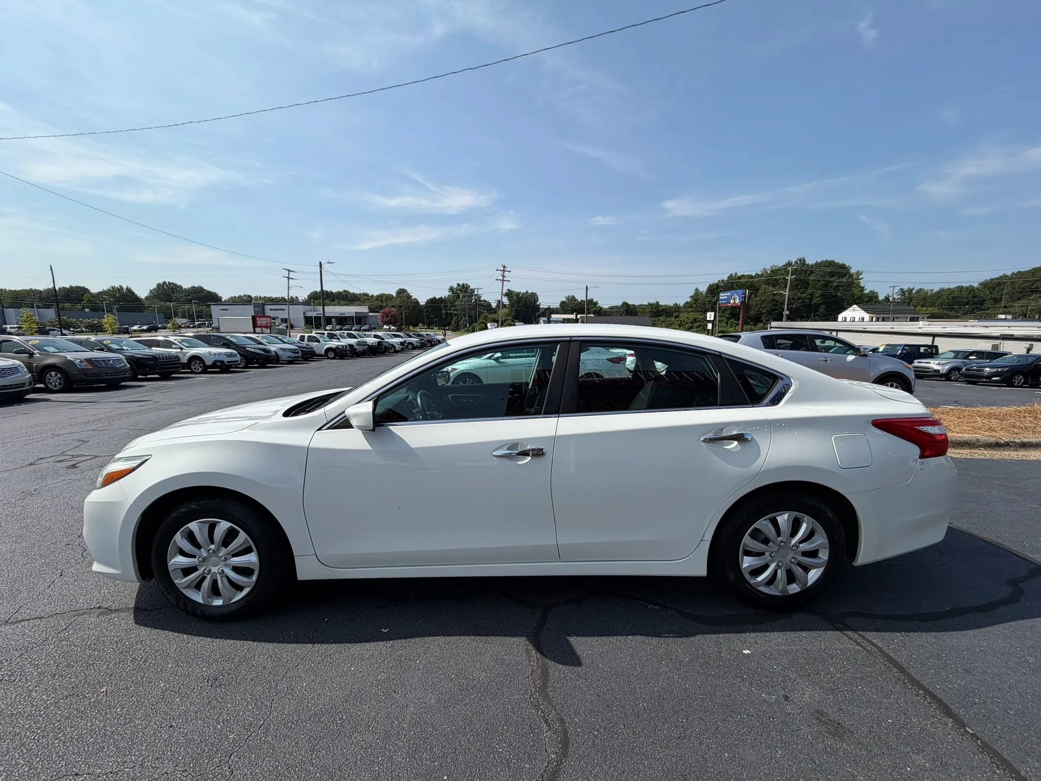 Used 2016 Nissan Altima 2.5 S w/ Power Driver Seat Package FWD image 4