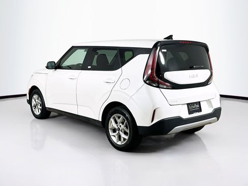 Used 2025 Kia Soul LX w/ LX Technology Package FWD image 5