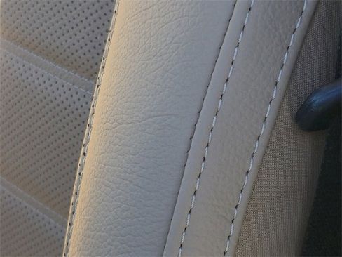 Used 2024 Mercedes-Benz GLS 450 4MATIC image 18